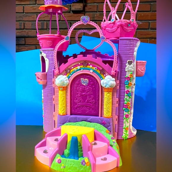 MY LITTLE PONY G3 2002 CELEBRATION CASTLE PLAYS MUSIC & LIGHTS UP EXCLUSIVE PONY - Picture 3 of 16